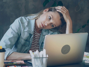 Вештачка интелигенција толико исцрпљује на послу да може да „спржи мозак“ запосленима