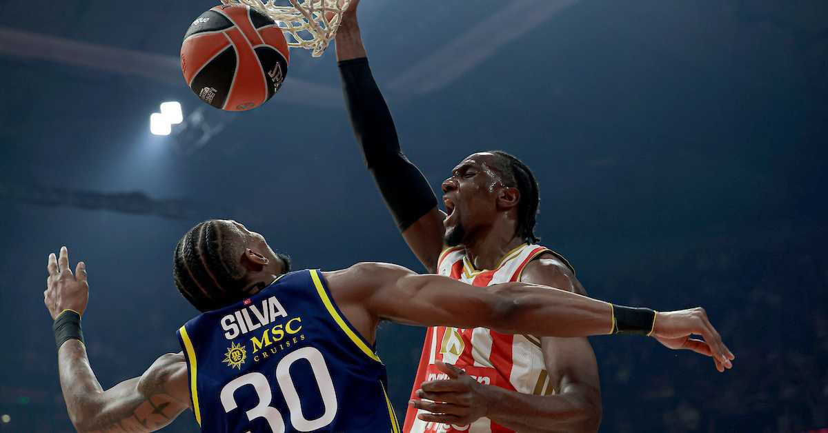 Ратничка победа Звезде, Фенеров низ пао у "Арени"