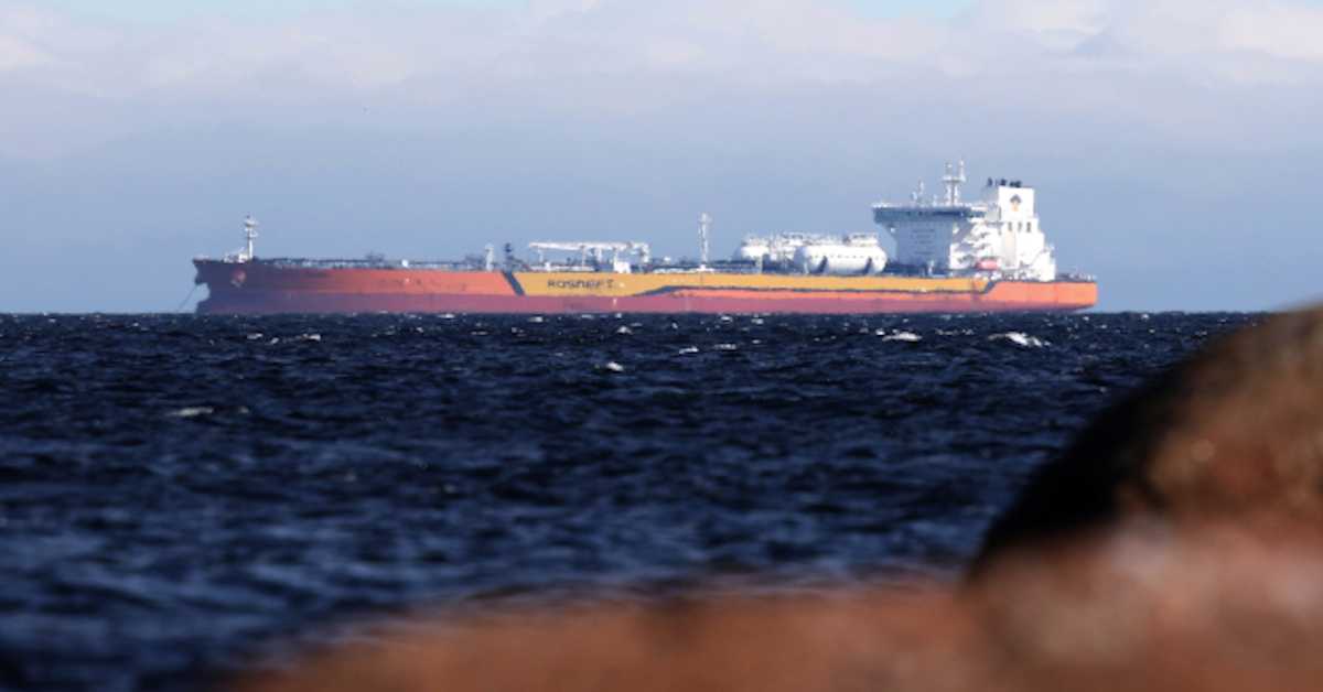 САД допустиле продају руске нафте у транзиту; Дмитријев: Без руских енергената нема стабилности