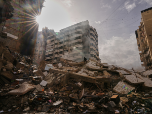 Иран обелоданио мете у УАЕ, Украјину сматра легитимном метом; Трамп шаље ратне бродове у Ормуски мореуз