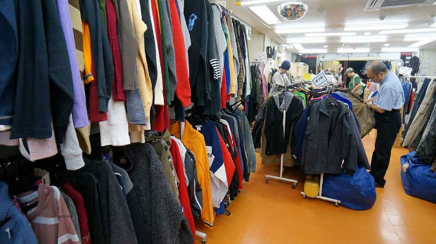 Јутарњи програм из три студија