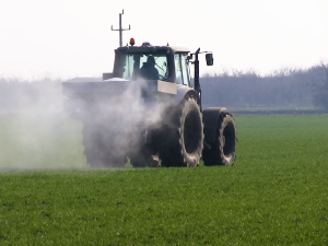 Раније почиње третман заштите против болести и штеточина