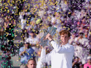 Медведев није могао до два чуда, Синер подигао трофеј у Индијан Велсу