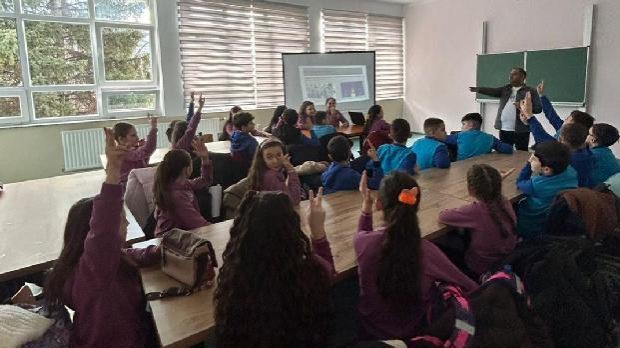 Иницијатива Рома за службену употребу језика