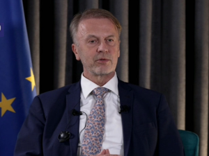 Орав: ЕУ жели да здравствене и образовне структуре опстану, њихов статус решавати кроз дијалог