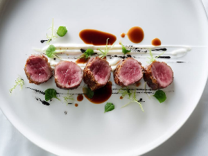 Гламурозним малим порцијама одзвонило – гости ресторана хоће да буду сити