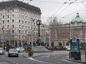 Облачно време, на планинама слаб снег