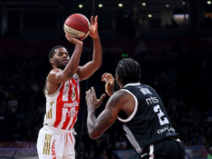 Батлерове тројке сервирале победу Звезде - Партизан и после 11 година без тријумфа у гостима