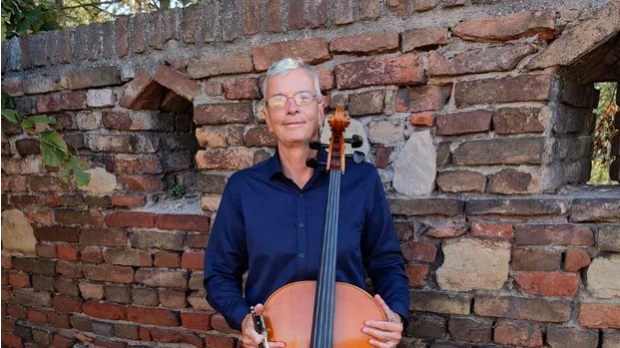 Из архиве Радио Београда – Виолончелиста Душан Стојановић