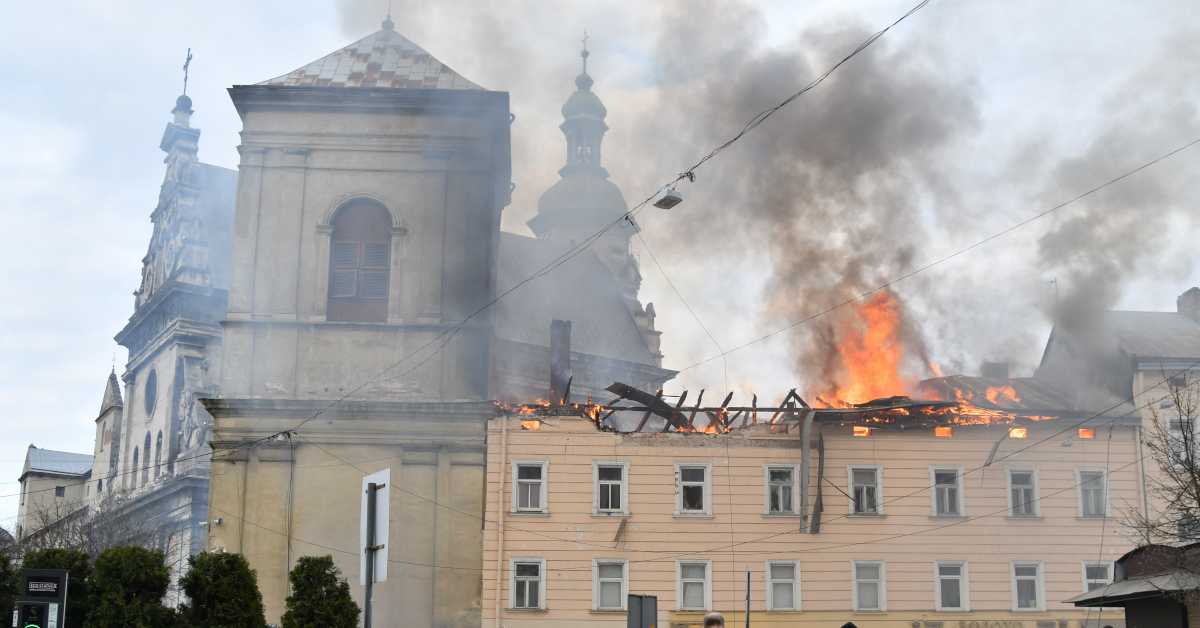 Хиљаду дронова напало Украјину, погођена црква из 17. века; ГУР: Уништен руски "бастион-М" на Криму