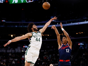 Клиперси прејаки за слабашни Милвоки, Богдановић без поена