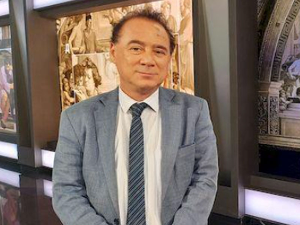 Награда „Меша Селимовић“ песнику Ненаду Шапоњи за књигу поезије „Близанац времена“