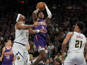 Јокић пешке до 193. трипл-дабла, Денвер преживео у Финиксу