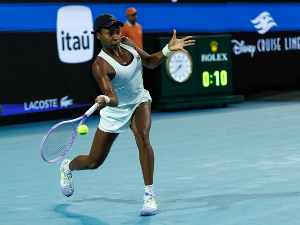 Коко Гоф прва финалисткиња Мајамија, Муховој само два гема