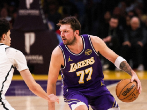 Дончићевих 41 и историјска асистенција оца за сина