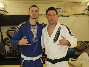 Пут победника: Два брата. Два скалпела. Један татами.