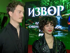 Девојка из града, заљубљени момак са села и њихове породице... Ускоро прва епизода породичне серије „Извор