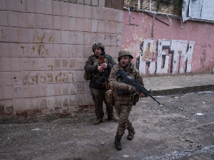 Украјински дронови напали гасни танкер у Средоземном мору; Кулеба оптужио Москву за удар на путнички воз