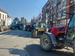 Пољопривредници из Мачве остају на блокади у Богатићу, траже пуштање притворених