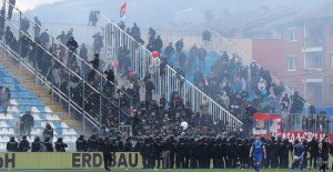 Навијачи Звезде у сукобу с припадницима полиције