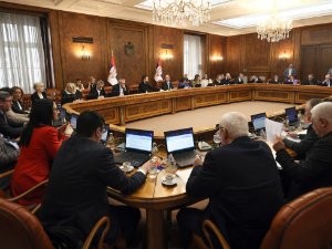 Влада усвојила више уредби – подршка произвођачима млека у праху, ауто-цистерне за пет неразвијених општина