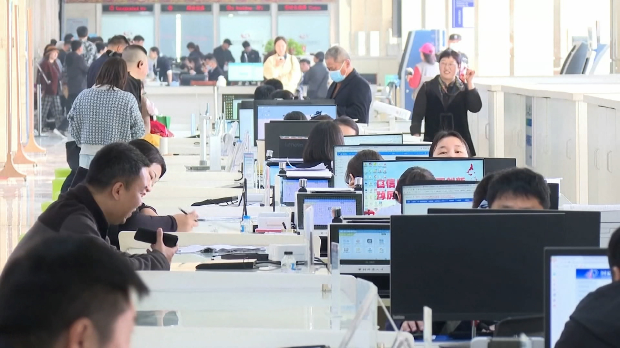 Кинески парламент о новом петогодишњем плану – потрошња и 