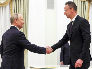 Шмигаљ: Одлука о обнови рада "Дружбе" на чекању; Сијарто: Кијев ће пре остати без новца него Будимпешта без нафте