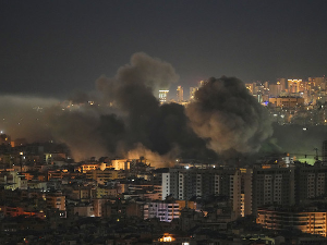 Израел бомбардује јужни део Бејрута; Трамп: Готово је када ја то будем желео