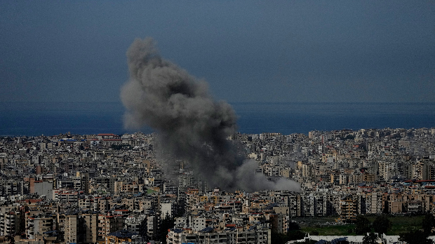 Израел бомбардује Техеран и јужни део Бејрута, Иран гађао Бахреин; Катар, Кувајт и Саудијска Арабија пресрели ракете