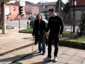 Новинарка из Крушевца бори се с мултиплом склерозом – потребна јој је наша помоћ за лечење у Русији