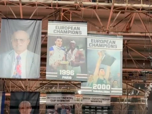 Панатинаикос уклонио заставу с ликом Дејана Бодироге