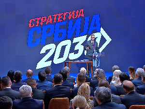 Вучић: Морамо да размишљамо брзо, радимо више и доносимо стратешке одлуке