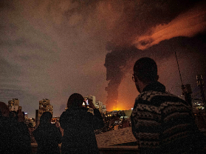 Трамп: Не прихватам ништа мање од предаје Ирана; Револуционарна гарда прети одмаздом