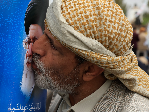 У име Алаха, милостивог, самилосног – верски вођа је Мођтаба Хамнеи, син Алијев и нова главна мета САД и Израела 