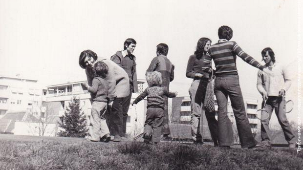 Трибина младих – 50 година касније: У потрази за комуном, 10-10, 	