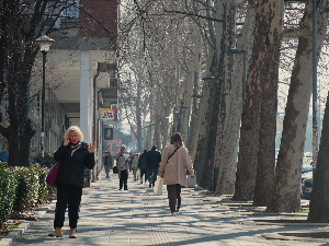 Хладно јутро, током дана топлије уз кошаву