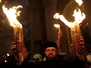 Благодатни огањ се спустио у Јерусалим, јаке мере безбедности