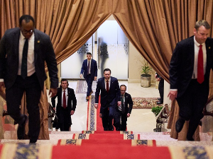 Преговори САД и Ирана у Исламабаду трајали до касно у ноћ – Ормуски мореуз главна тачка спорења