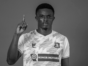 Убијен фудбалер Доминик Фримпонг у нападу на клупски аутобус