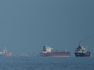 Војска САД: Данас почиње поморска блокадa иранских лука; папа: Наставићу да говорим против рата упркос Трамповим критикама