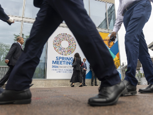 ММФ: Сукоб у Персијском заливу оборио раст глобалне привреде, и Србија трпи последице