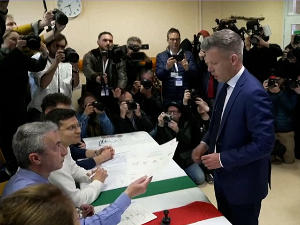 Петер Мађар између Брисела и Кремља – Европа као циљ, Русија као нужност