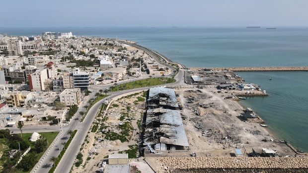 Иран отворио Ормуз за сва пловила, пале цене нафте; Трамп: Поморска блокада Техерана остаје на снази