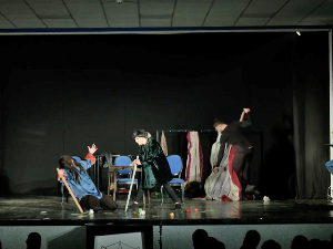 Трећа премијера Позоришта „Зоран Радмиловић“ у сезони комад „Како смо сахранили Шекспира“