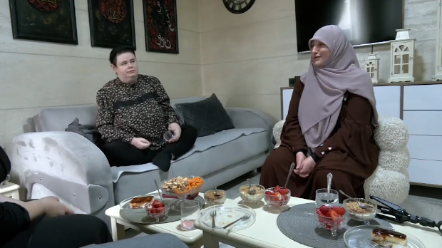 Сестринска љубав без паузе – Индира бригу о сестри Алми са аутизмом не види као одрицање