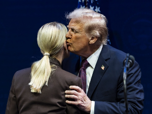 Трамп сменио Пем Бонди, разлог Епстинови фајлови 