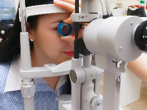 Оскар за науку брачном пару који се упознао над сецираним мозгом, а касније излечио слепило