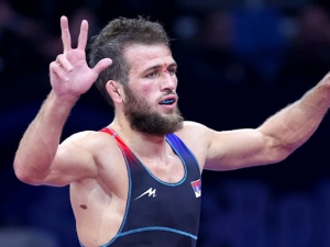 Ђорђе покорио Тирану