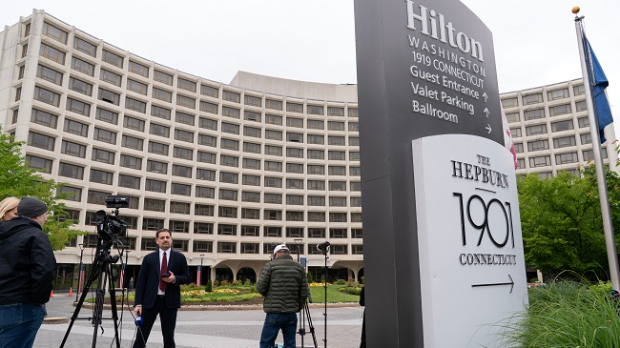 Тужилаштво: Трамп и сарадници вероватне мете напада; Медији: У соби осумњиченог пронађен његов манифест