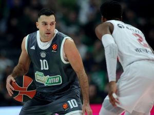 Костас Слукас успешно оперисан